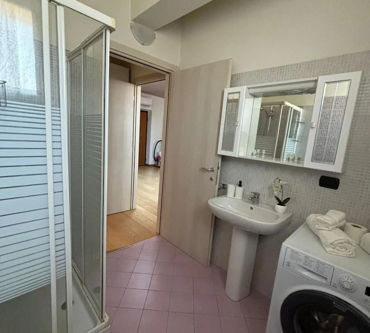 Appartamento Centro Λενιάνο Διαμέρισμα