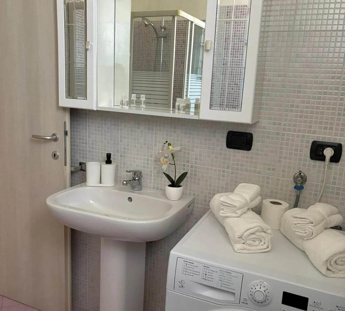 Appartamento Centro Λενιάνο Διαμέρισμα